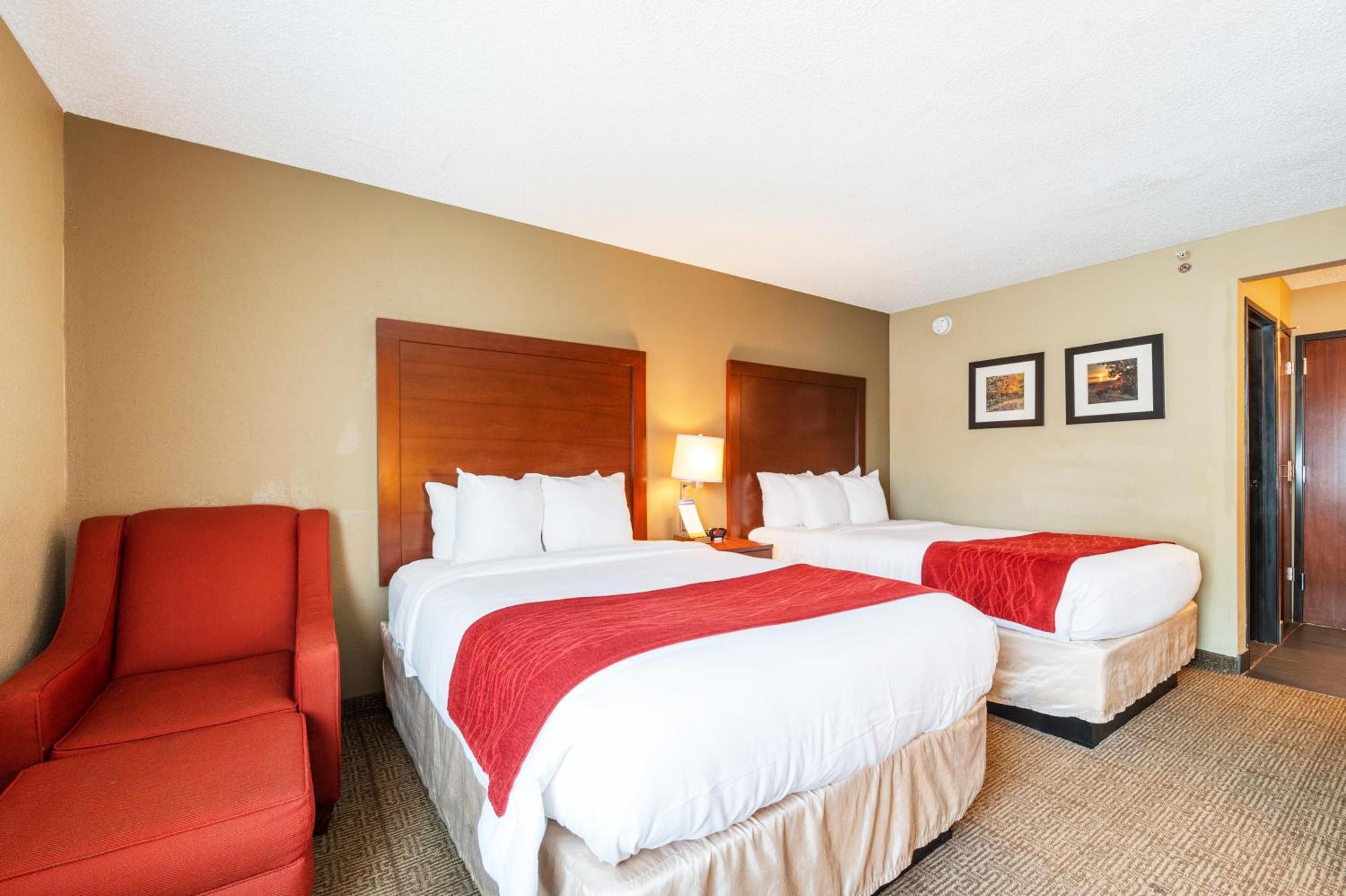 Comfort Inn Mayfield Heights Cleveland East Exterior foto