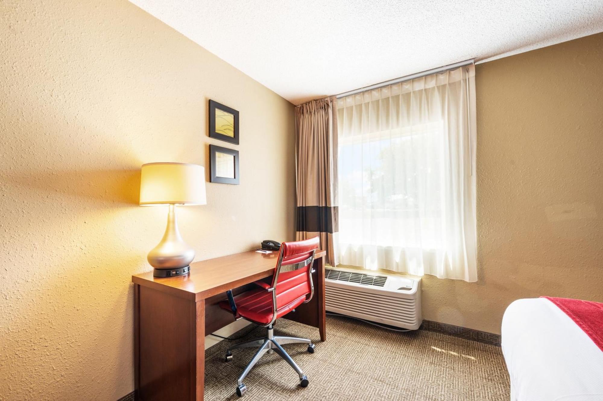 Comfort Inn Mayfield Heights Cleveland East Exterior foto