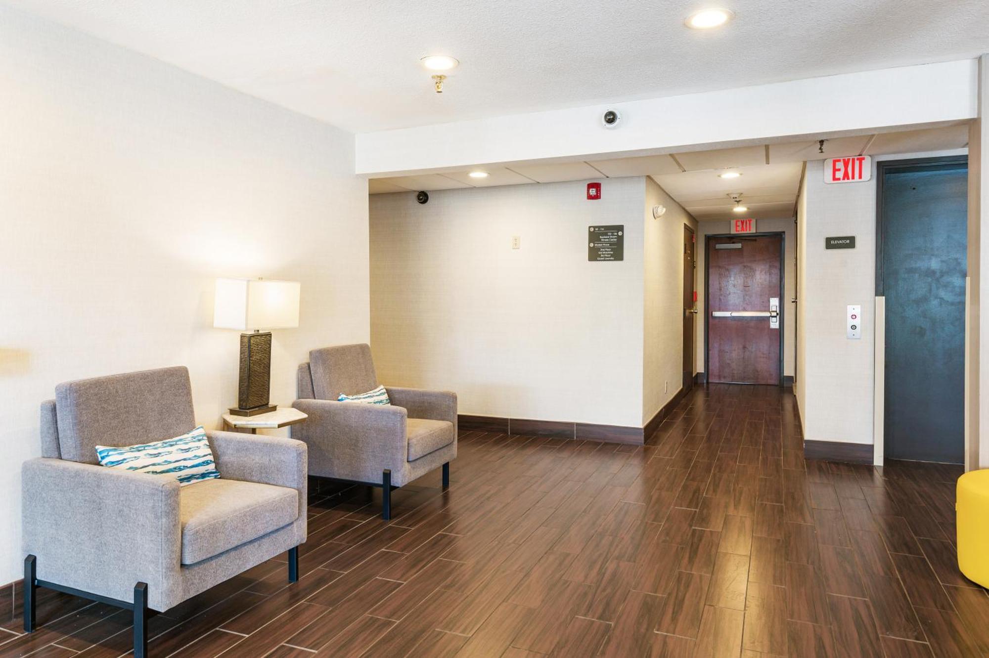 Comfort Inn Mayfield Heights Cleveland East Exterior foto
