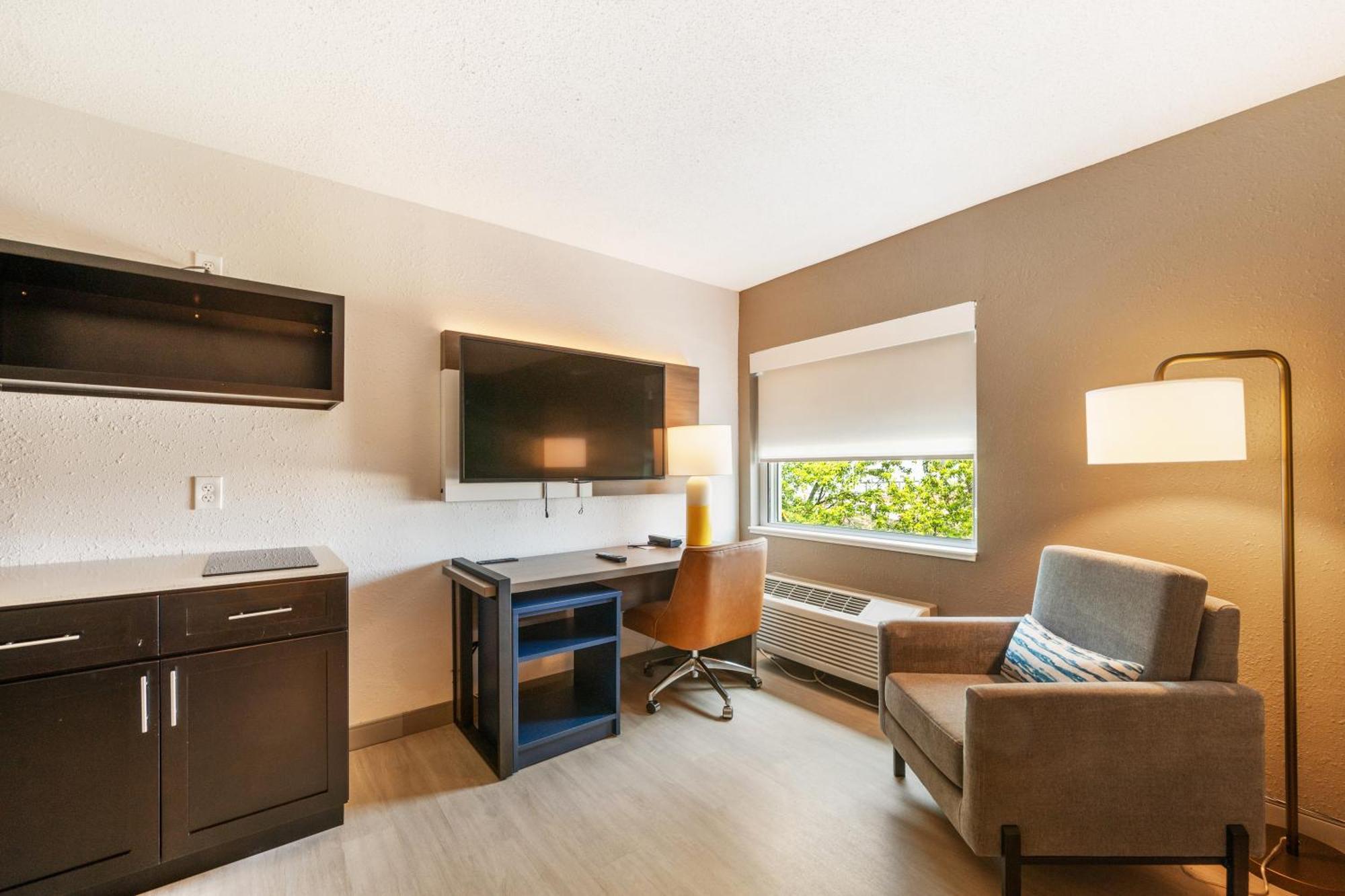 Comfort Inn Mayfield Heights Cleveland East Exterior foto