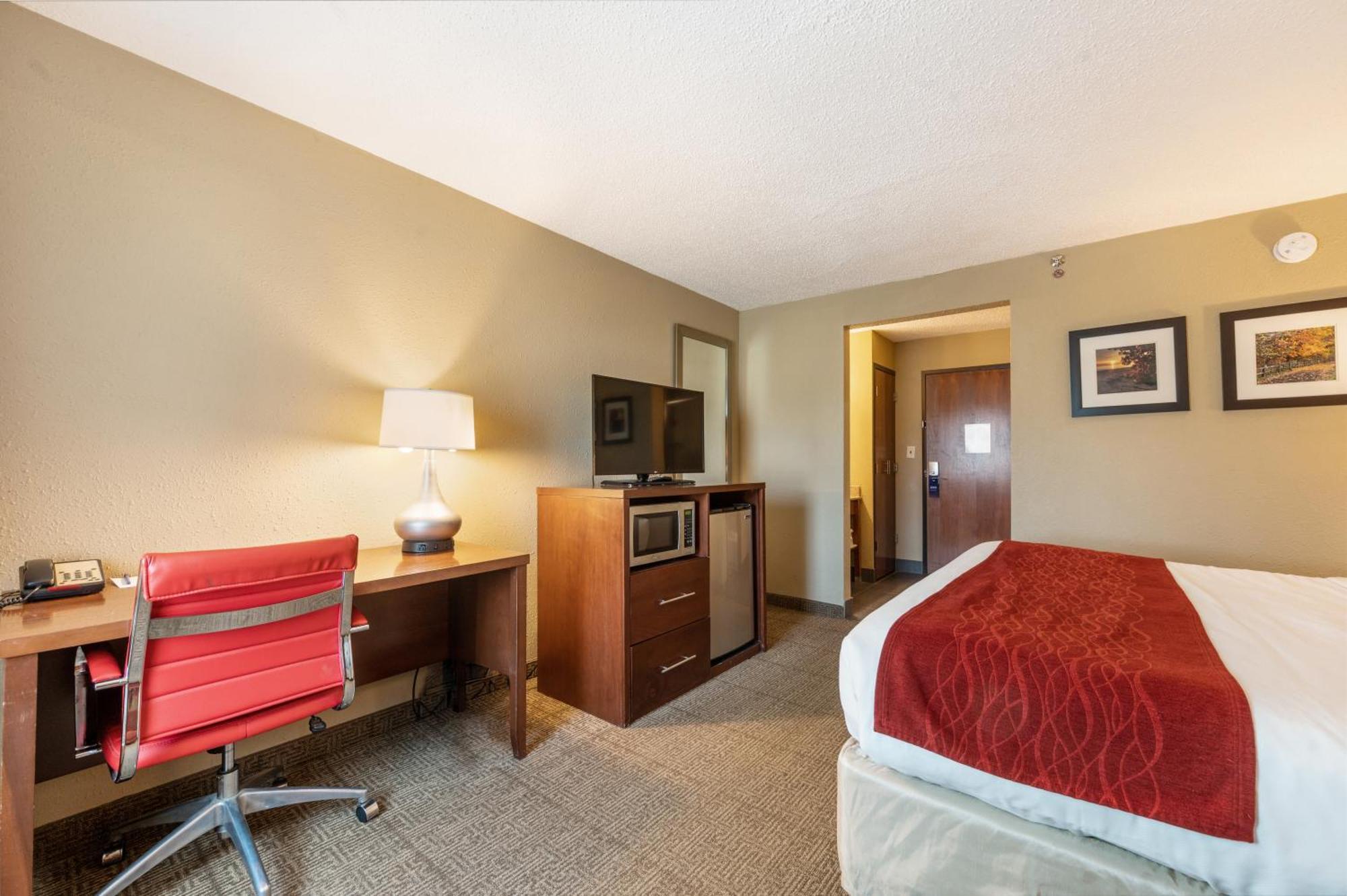 Comfort Inn Mayfield Heights Cleveland East Exterior foto